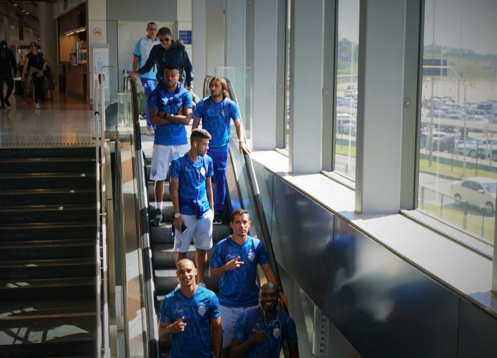 CSA viajou na manhã deste sábado — Foto: Matheus Pimenta/Ascom CSA