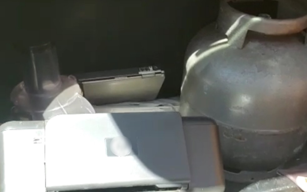Motorista de app é preso suspeito de tentar furtar objetos da casa de passageira após deixá-la em rodoviária Aparecida de Goiânia Goiás — Foto: Divulgação/Polícia Militar