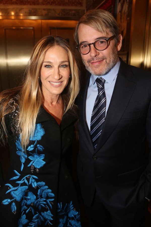 NEW YORK, NEW YORK -NOVEMBER 17: Sarah Jessica Parker and Matthew Broderick pose at the opening night of the new Matthew Lopez play "The Inheritance" on Broadway at The Barrymore Theatre on November 17, 2019 in New York City. (Photo by Bruce Glikas/FilmMa (Foto: Bruce Glikas/FilmMagic)