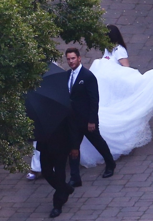 Montecito, CA  - Just married! Newlywed couple Chris Pratt and Katherine Schwarzenegger seen departing after their wedding ceremony at San Ysidro Ranch in Montecito.Pictured: Chris Pratt, Katherine SchwarzeneggerBACKGRID USA 8 JUNE 2019 USA: + (Foto: BACKGRID)