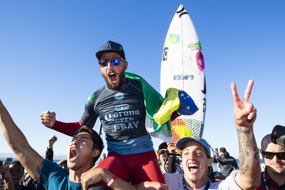 NÂº 1 do ranking, Filipinho desbanca rival australiano e garante bicampeonato em J-Bay