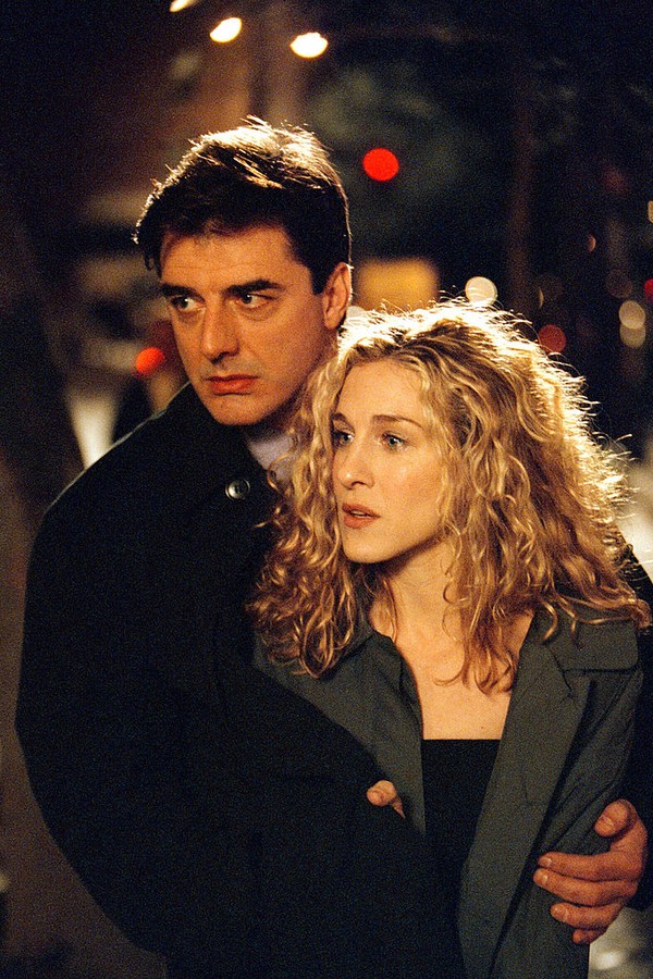 402175 07: (EDITORIAL USE ONLY, COPYRIGHT HBO) Actors Sarah Jessica Parker and Chris Noth on the set of "Sex and the City". (Photo by HBO/Getty Images) (Foto: Getty Images)