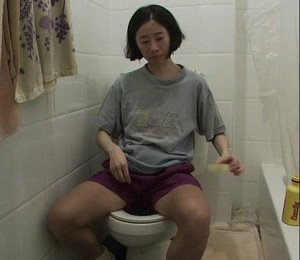 Kay Hashimoto trocou papel higiênico por sabão (Foto: Reprodução)