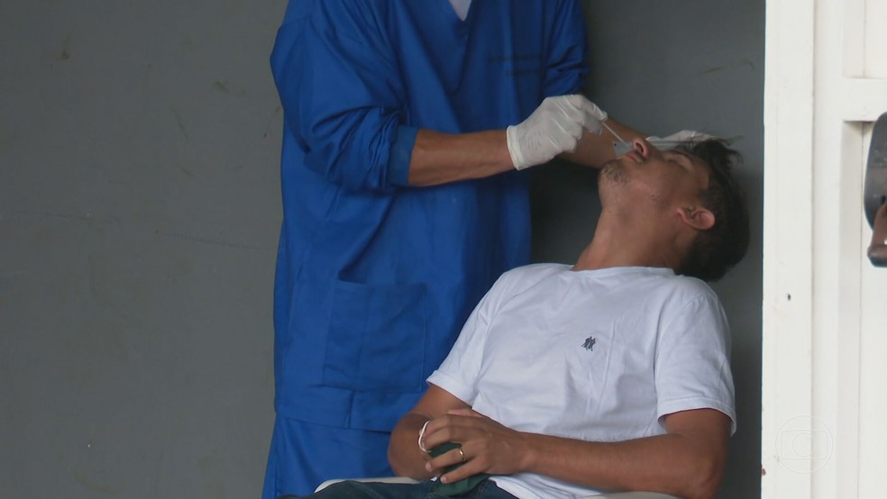 teste Covid — Foto: Jornal Nacional/ Reprodução
