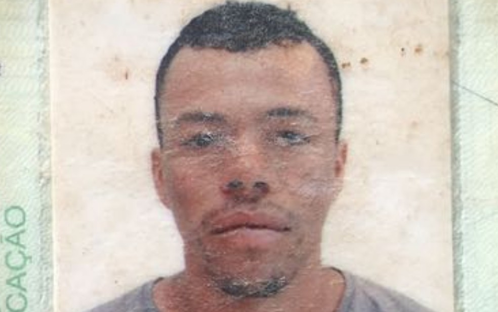 Gilson levou uma facada dentro de casa, em Pires do Rio (Foto: Reprodução)