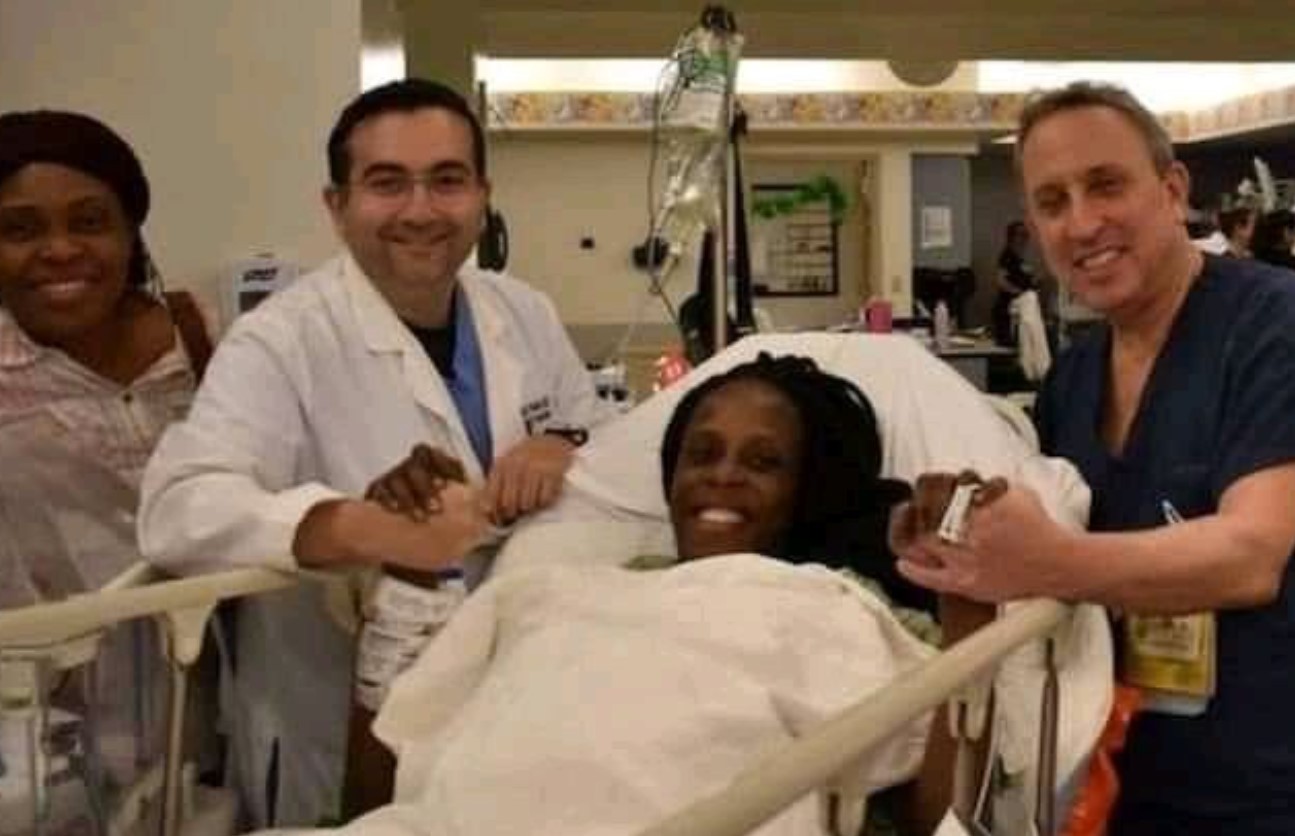 Mãe que deu à luz a 9 bebês quase morreu de hemorragia durante o parto, diz médico (Foto: Reprodução/Twitter)