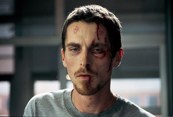 Christian Bale em  ‘O Operário’ (2004) (Foto: Divulgação)
