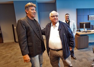 Renato aguarda Grêmio, e reunião deve definir 1ª proposta por renovação
