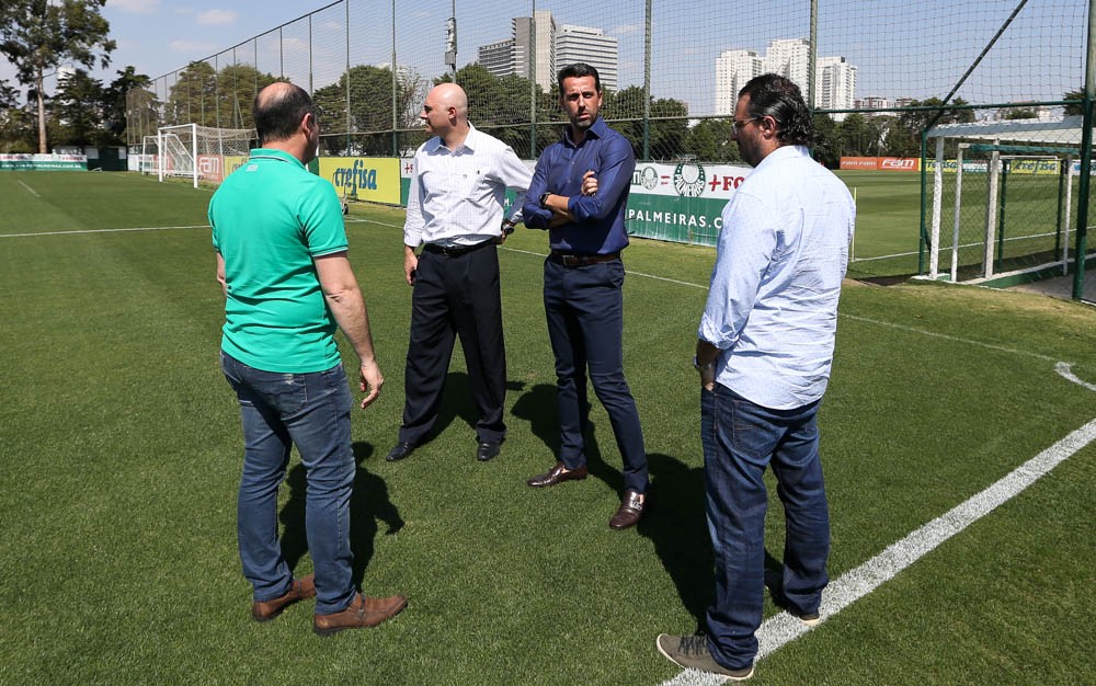 Coordenador da Seleção visita CT do Palmeiras e elogia