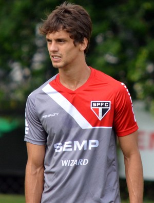 Observando Rodrigo Caio, Barcelona encaminha transferência de Mathieu