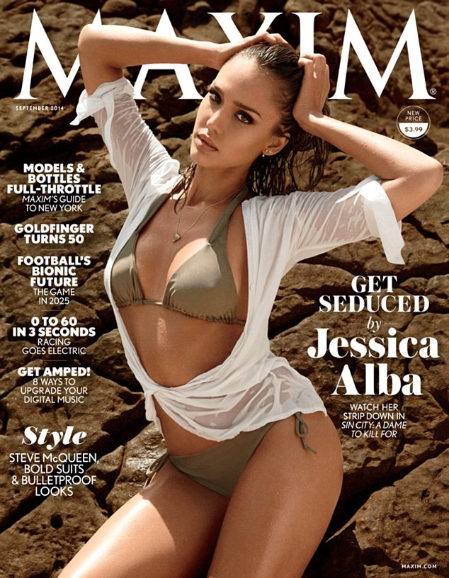 Jessica Alba em ensaio para revista masculina (Foto: Reprodução Maxim)