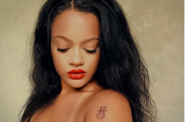 Yna Sertalf, a sósia de 23 anos da cantora Rihanna (Foto: Instagram)