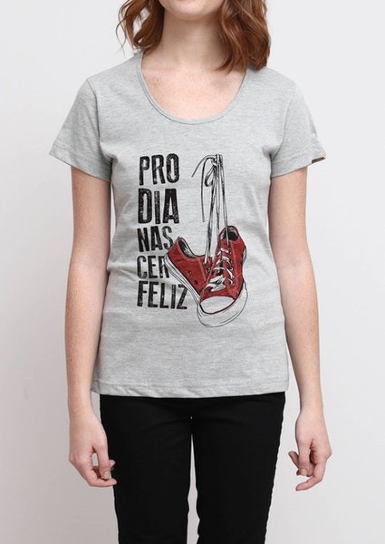 Um look fofo para as mães que adoram MPB (Camiseta Pro Dia Nascer Feliz, Chico Rei, R$ 39,90)* (Foto: Divulgação)