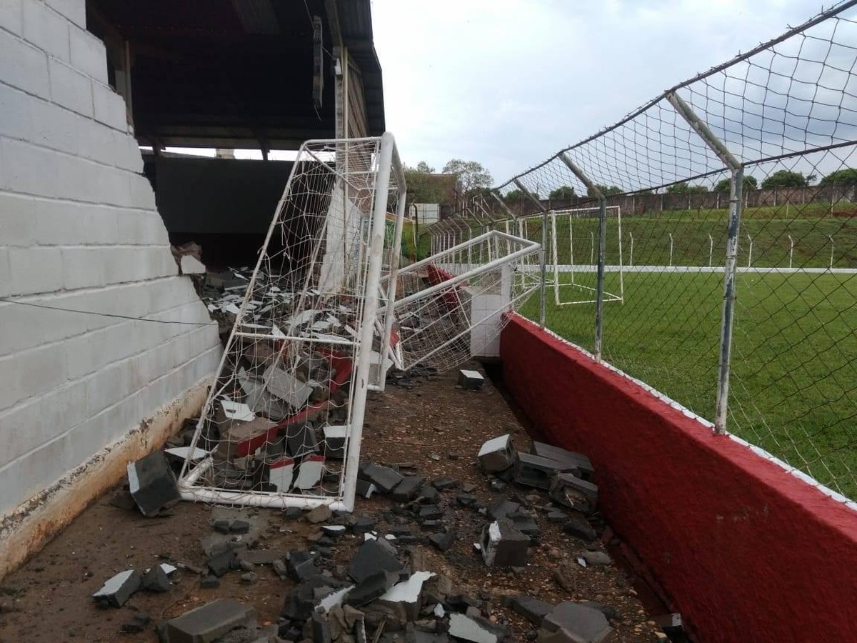 Chuva causa estragos no estádio Airton final da divisão de acesso do Amador é suspensa