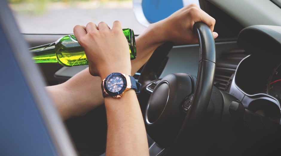 beber e dirigir; multa; transito; carro (Foto: Pexels)