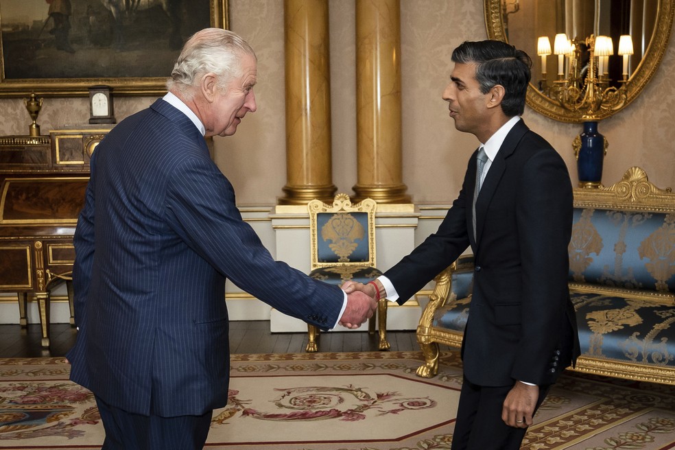 Rishi Sunak é nomeado novo primeiro-ministro do Reino Unido
