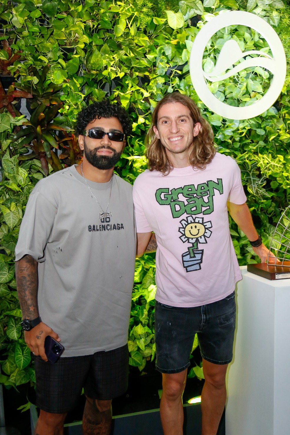 Gabigol e Filipe Lu&iacute;s marcam presen&ccedil;a no Rio Opena &mdash; Foto: Rio Open/Paulo Tauil