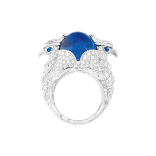 Referências da natureza dão forma a joias superpoderosas da Boucheron, caso do anel de safiras e diamantes em formato de águia (Foto: Divulgação)