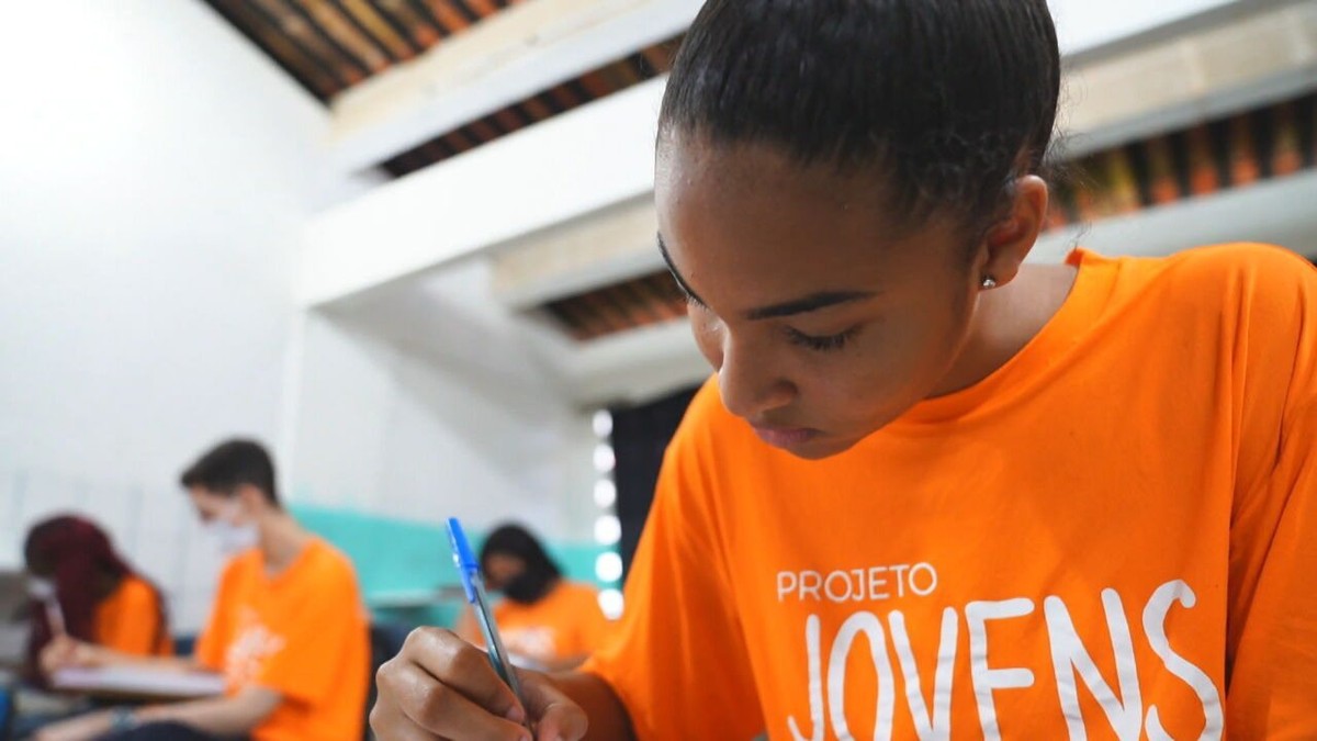 Criança Esperança: projeto Jovens do Futuro oferece aulas para desenvolver habilidades sociais e emocionais em Salvador