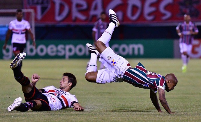 Rodrigo Caio; Wellington Silva; Fluminense x São Paulo (Foto: Futura Press) Rodrigo Caio; Wellington Silva; Fluminense x São Paulo (Foto: Futura Press)