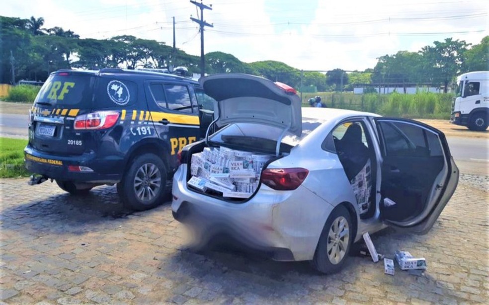Material apreendido foi entregue na sede da Polícia Rodoviária Federal, na cidade de Ilhéus — Foto: Divulgação/PRF
