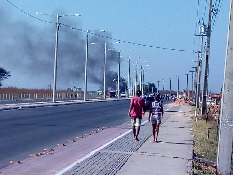 Operação de desligamento de ligações de energia clandestina na Zona Norte de Teresina gerou protestos — Foto: Divulgação/Arquivo Pessoal