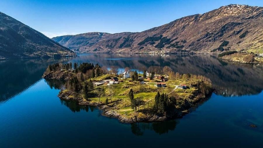 Ilha paradisíaca na Noruega está à venda por R$ 18 milhões (Foto: Divulgação)