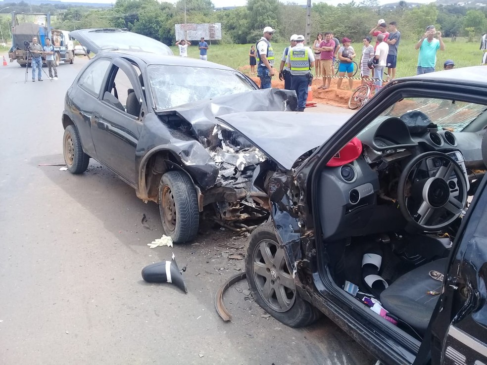 Pai e filho morrem em acidente na DF-130, neste sábado (16) — Foto: CBMDF/Divulgação