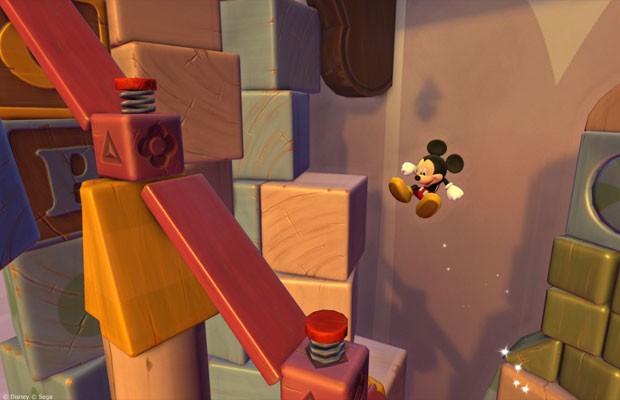 Mickey dá 'bundadas' para eliminar os inimigos em 'Castle of Illusion' (Foto: Divulgação/Sega)