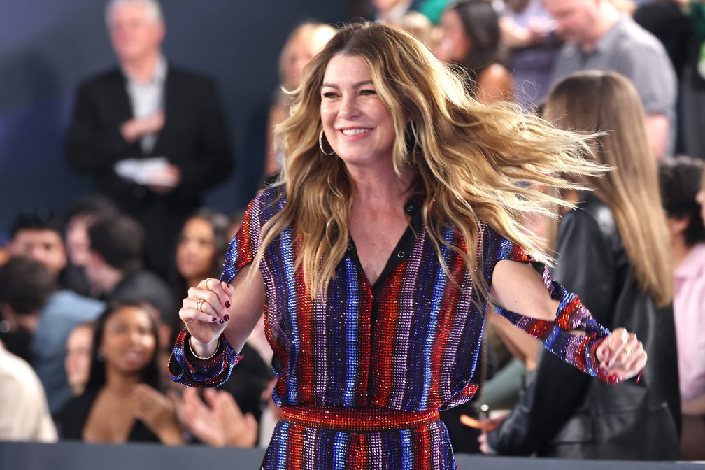 Ellen Pompeo no People's Choice Awards 2022 — Foto: Amy Sussman/Getty Images /AFP
