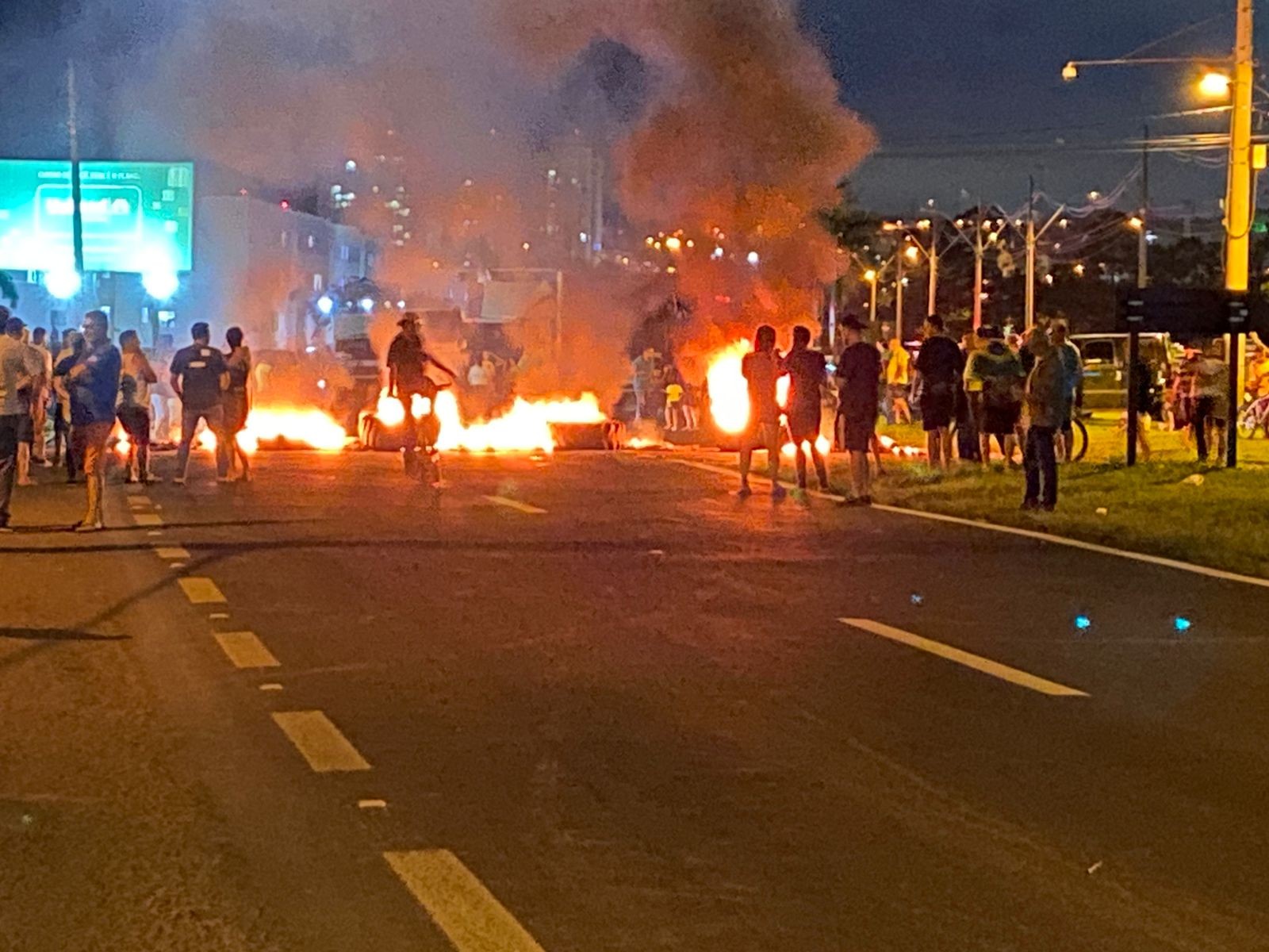 Manifestações em rodovias alteram rotas do transporte público em Piracicaba