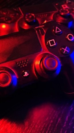 Tem controle de PS4? Essa dica vai transformar seu celular em videogame