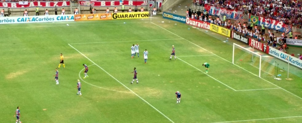 Mesmo com a defesa desfalcada, CSA venceu o Fortaleza por 2x1 no Castelão (Foto: Juscelino Filho)