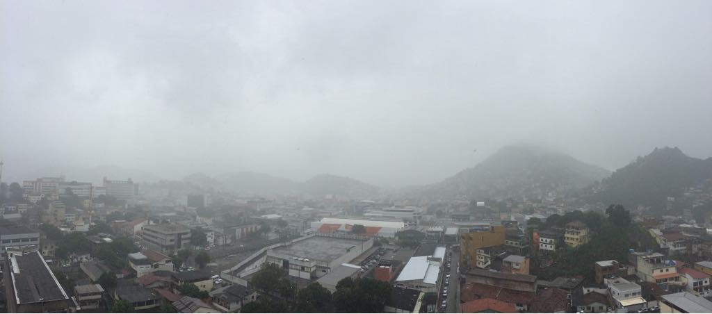 Outono começa com alerta de chuvas intensas em mais de 40 cidades do ES