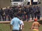 Manifestantes de dois protestos diferentes se enfrentam em Brasília