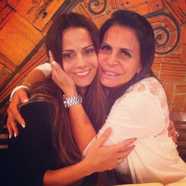 Viviane Araújo e Gretchen (Foto: Reprodução/Instagram)