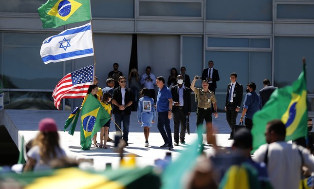 Bolsonaro sabe que EUA e Israel adotam isolamento social contra ...