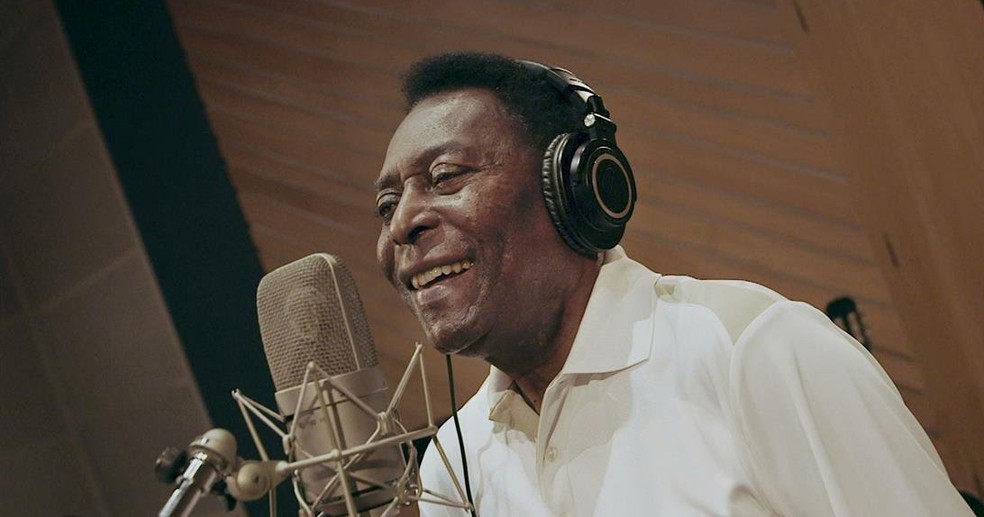 Pelé em estúdio — Foto: Reprodução / Vídeo