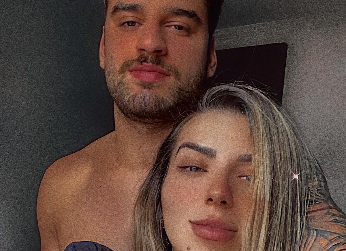 Petra Mattar posa pela primeira vez com o novo namorado, Caio Viturino (Foto: Reprodução / Instagram)