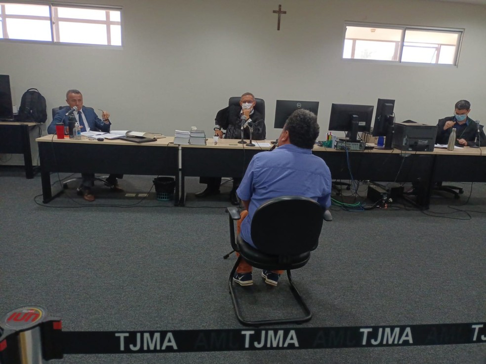 Testemunha sendo ouvida durante julgamento no 3º Tribunal do Júri de São Luís. — Foto: Divulgação/TJ-MA