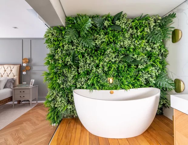 Quarto com banheira: 9 ambientes para te inspirar (Foto: Julia Herman)