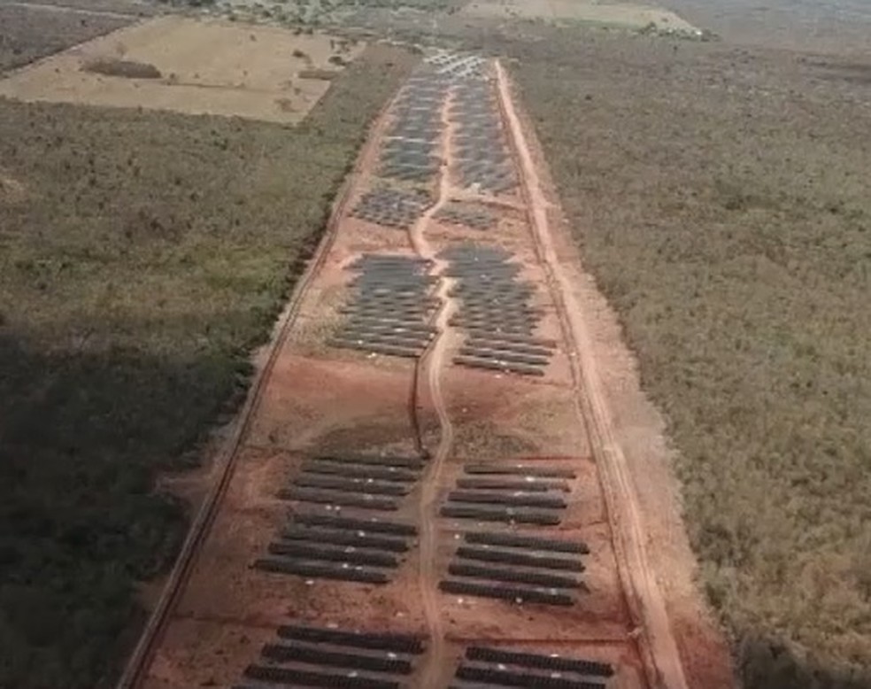 Imagem aérea da usina solar de Assu, no interior do RN — Foto: Divulgação