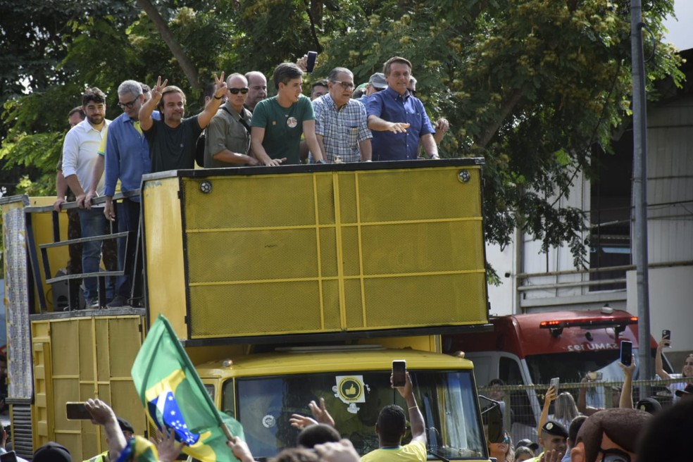 Bolsonaro faz comício em Governador Valadares, no interior de Minas Gerais — Foto: Fábio Monteiro/g1 Vales de Minas