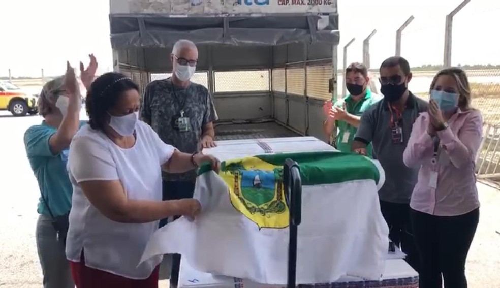 Novo lote da CoronaVac chegou neste domingo no RN &mdash; Foto: Geraldo Jer&ocirc;nimo/Inter TV Cabugi