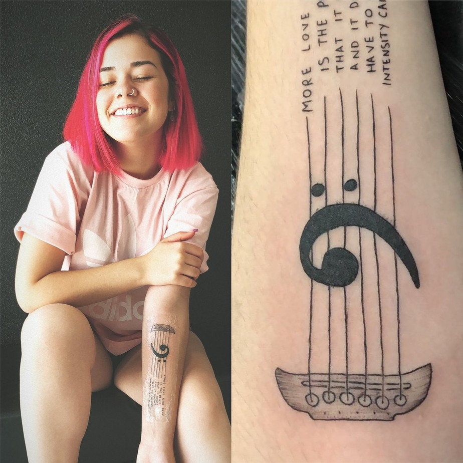 Aonde fala sobre tatuagem Mobi Colombo Do The Voice Brasil Faz Sua Primeira Tatuagem Com Letra De Musica Autoral Fala Muito Sobre Mim Extras Estudio C Gshow
