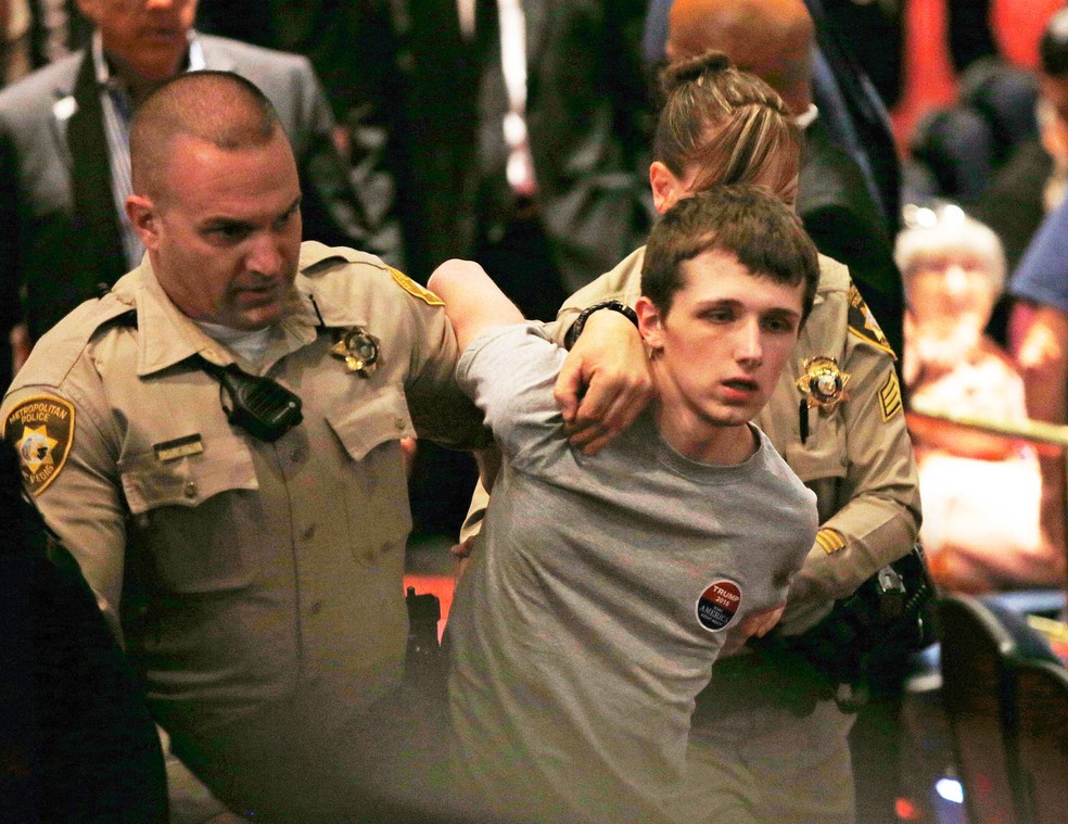 Michael Sandford, de 20 anos, foi condenado a 1 ano de cadeia (Foto: John Locher/AP)