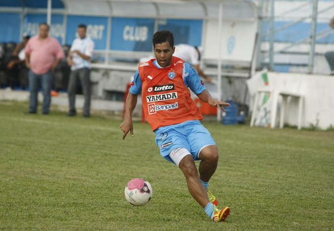 Rodrigo Fernandes, lateral-esquerdo do Paysandu durante a Série C 2012 (Foto: Marcelo Seabra/O Liberal)
