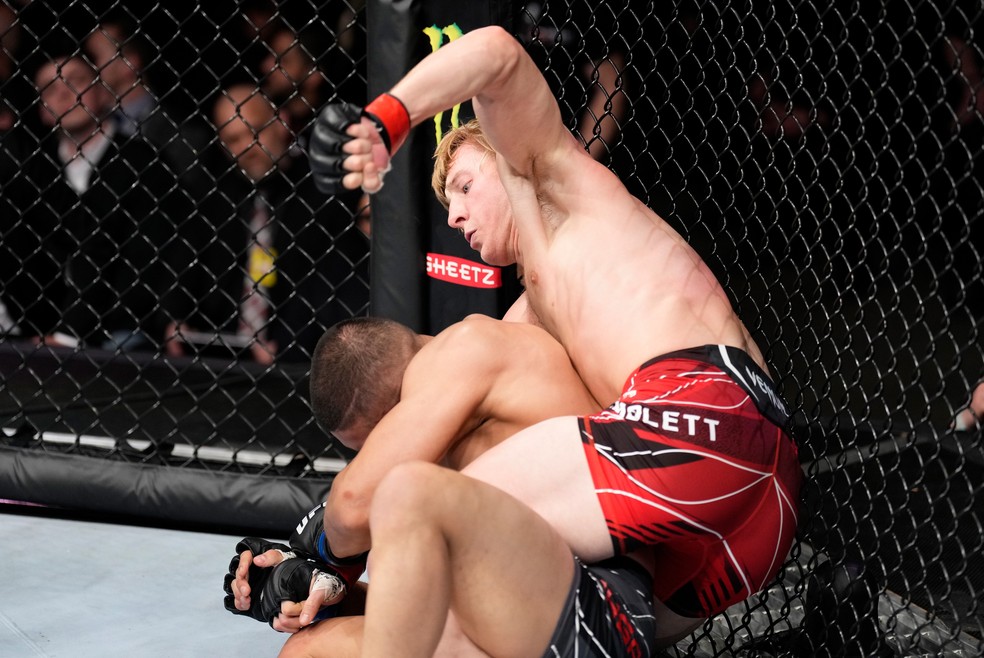 Paddy Pimblett dominou Rodrigo Vargas e o finalizou no primeiro round no UFC Londres — Foto: Getty Images