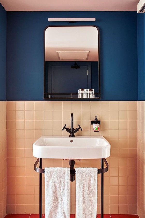 10 ideias para colocar torneiras pretas no banheiro (Foto: Divulgação)
