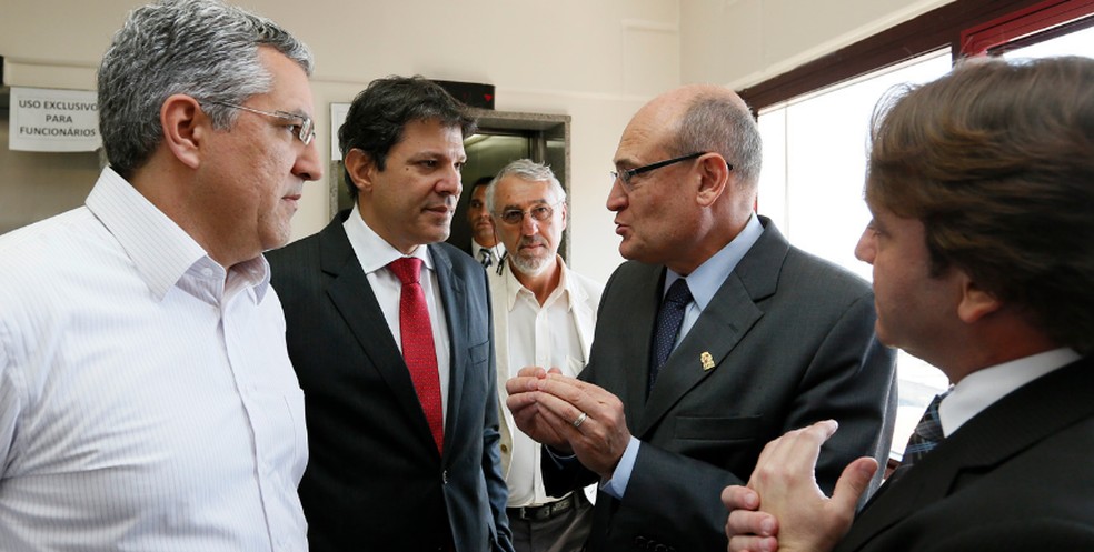 José de Filippi Júnior, candidato do PT à Prefeitura de Diadema, ao lado de Fernando Haddad (PT), de quem foi secretário municipal de saúde na capital paulista. — Foto: Acervo Pessoal 